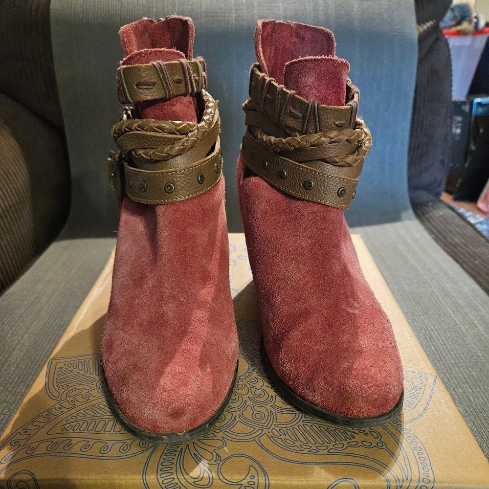 Naughty Monkey Cuthbert ankle boots red suede 8.5M